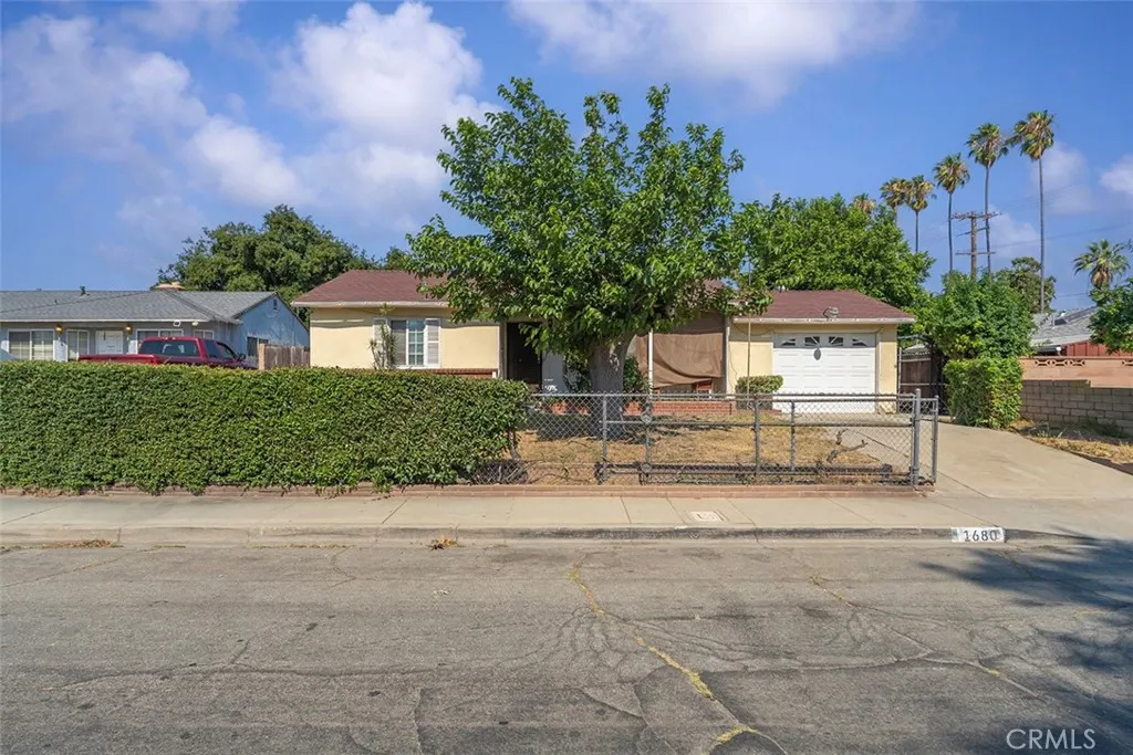 1680 S Palomares Street