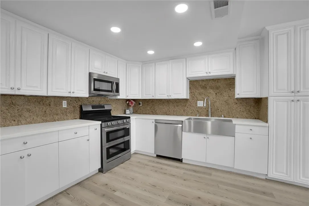 3658 Ivory Lane