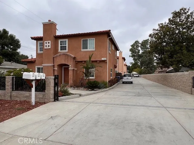 1363 Buena Vista Avenue