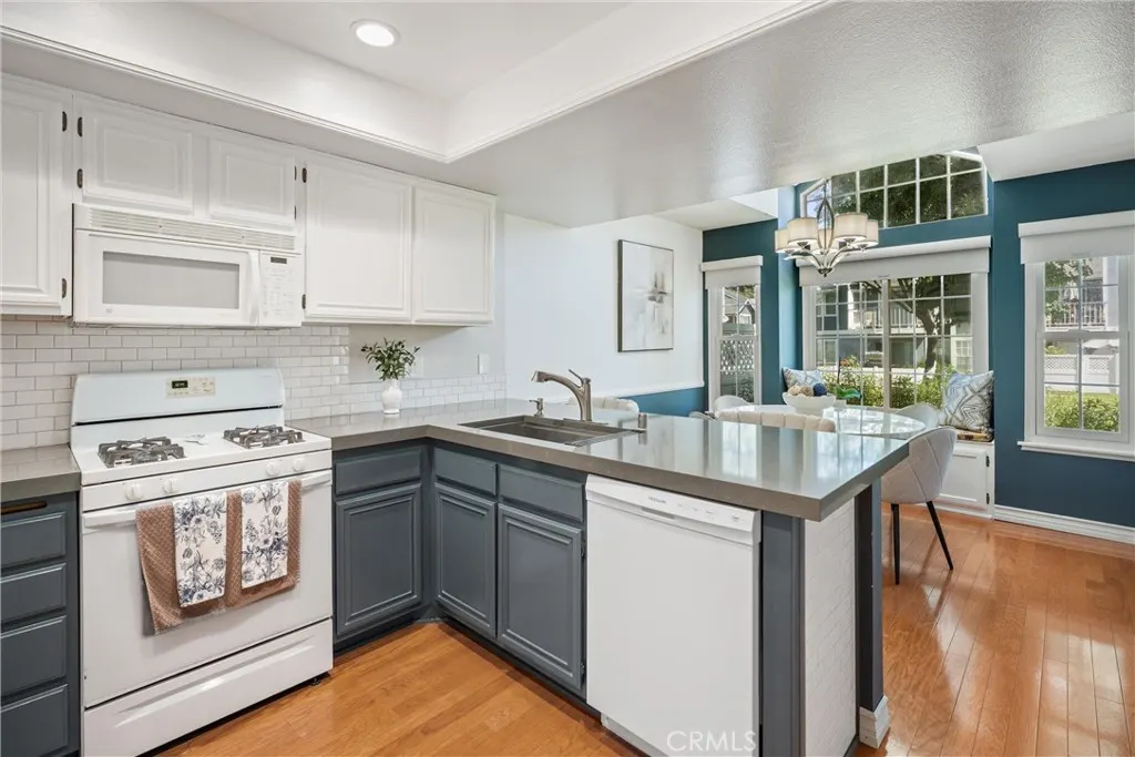 140 N Glendora Avenue