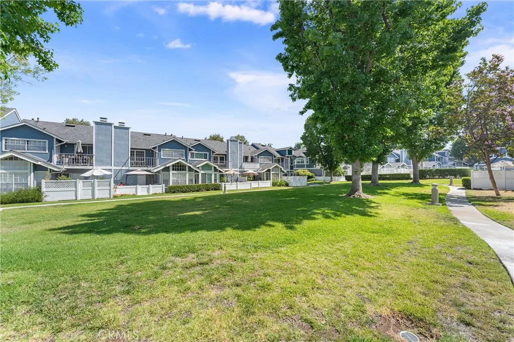 140 N Glendora Avenue