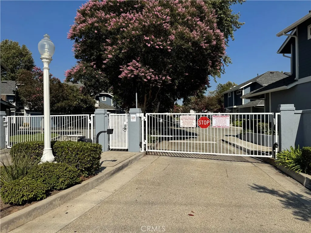 140 N Glendora Avenue