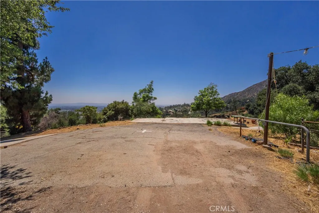 947 N Glendora Avenue