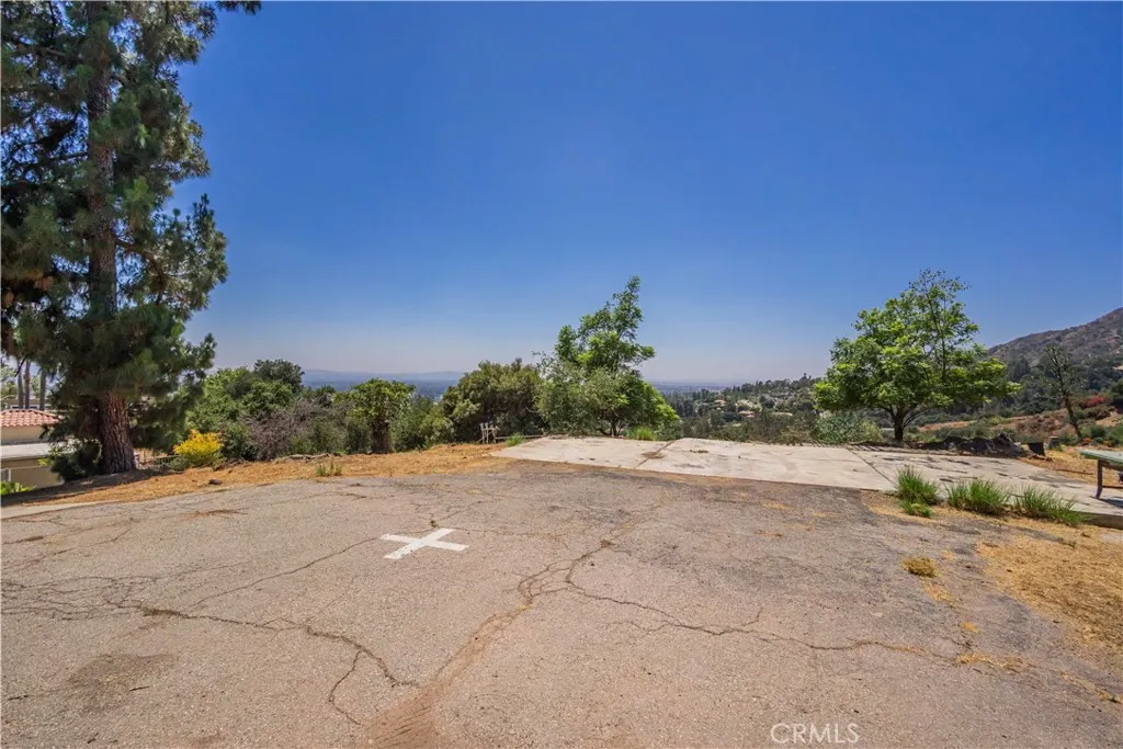 947 N Glendora Avenue