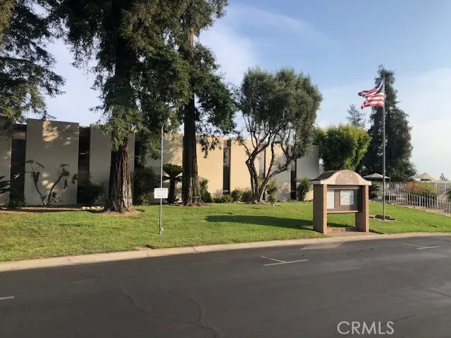 4095 Fruit Street, #413
