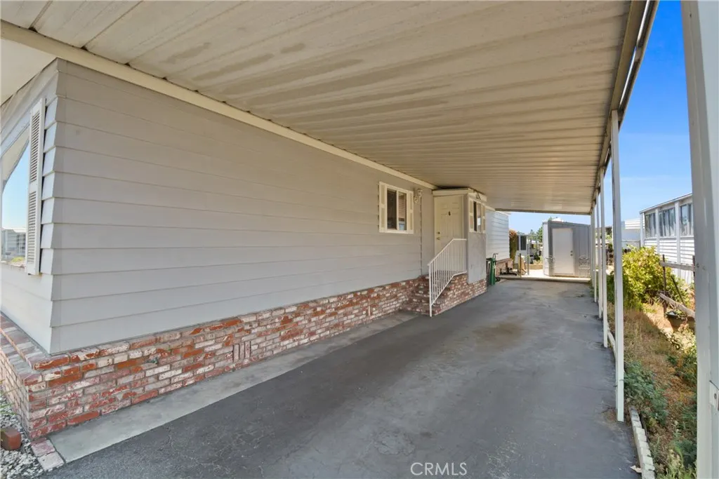 4095 Fruit Street, #413