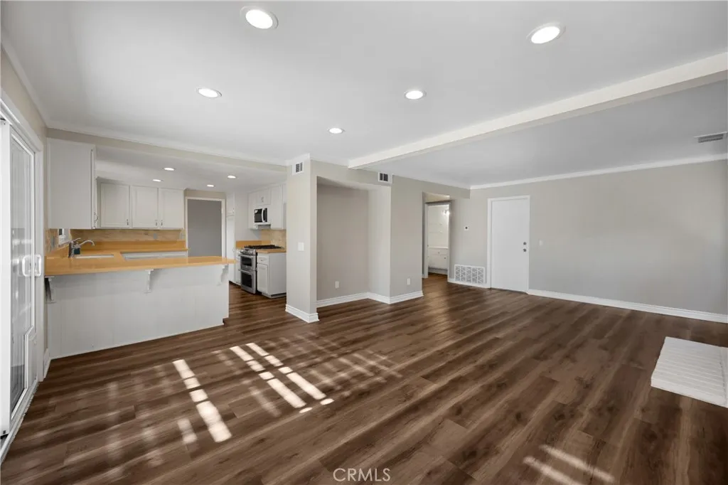 1 Country Wood Drive