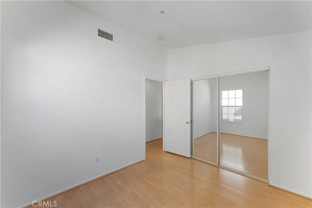 566 E Stephanie Drive
