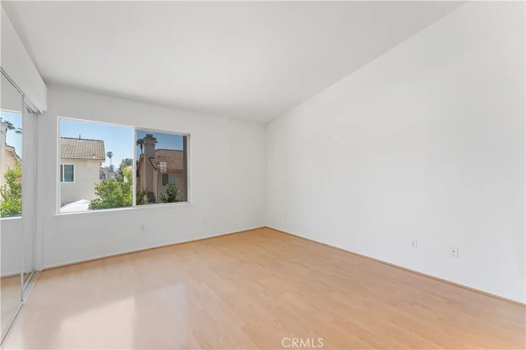 566 E Stephanie Drive
