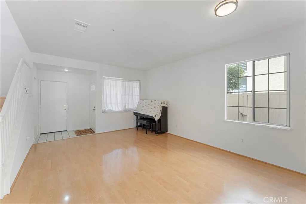 566 E Stephanie Drive