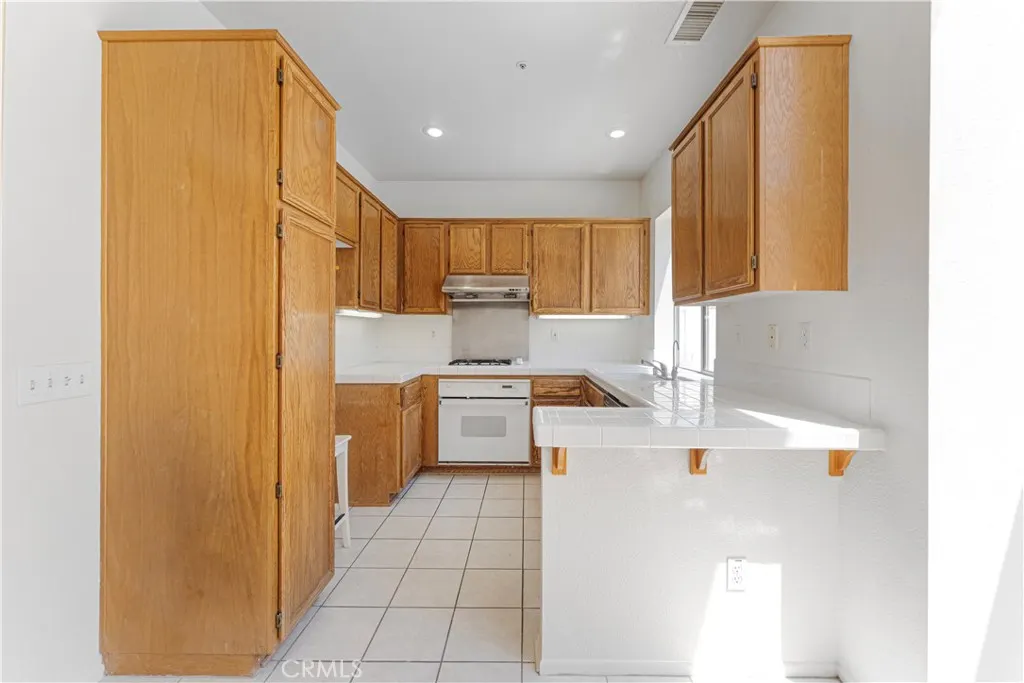 566 E Stephanie Drive