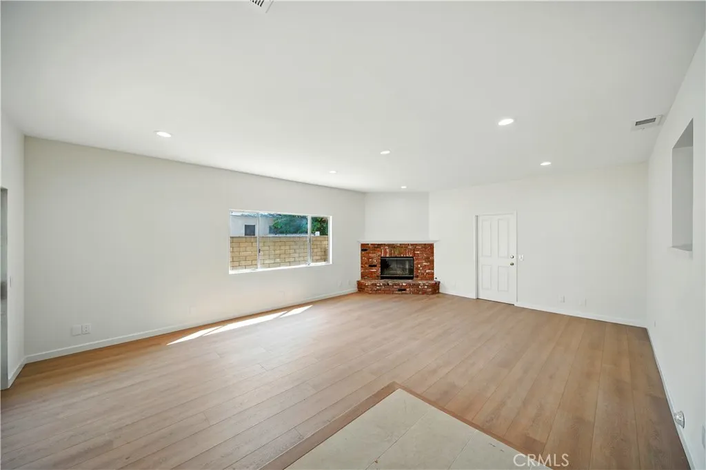 1014 S Susanna Avenue