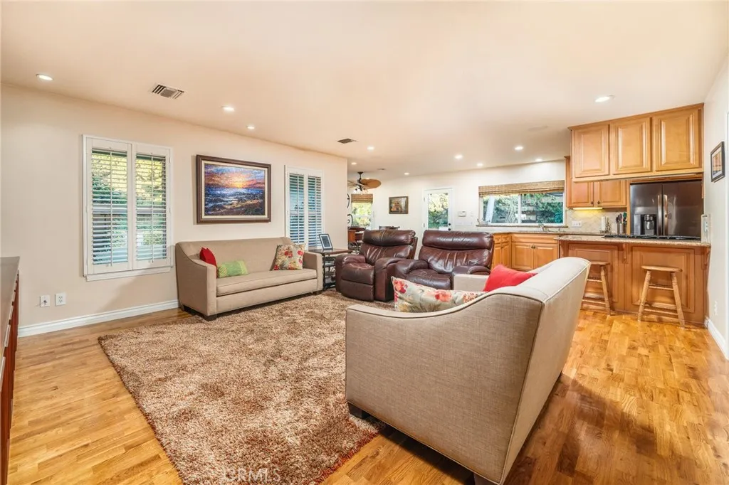 2409 Crescent View Drive