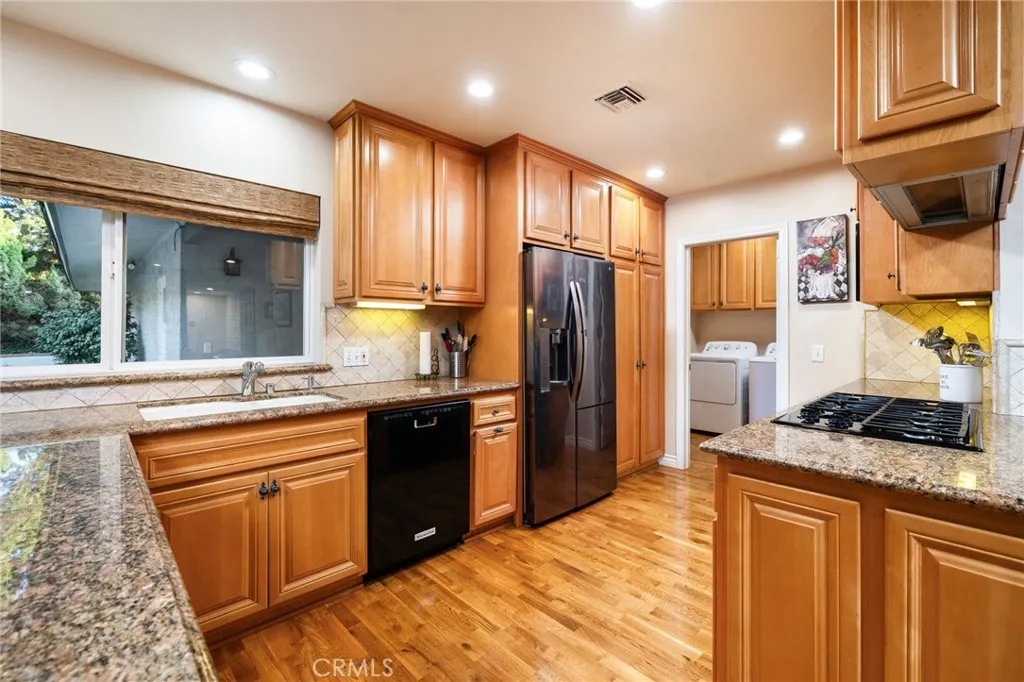 2409 Crescent View Drive