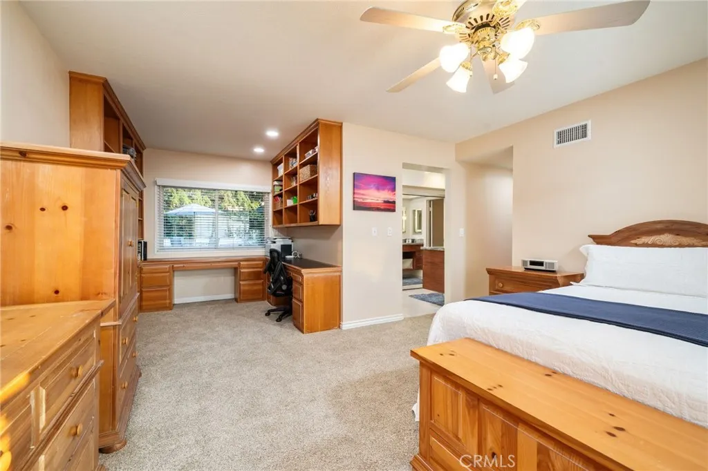 2409 Crescent View Drive