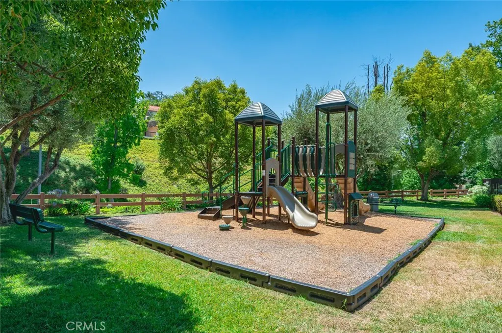 664 Driftwood Lane