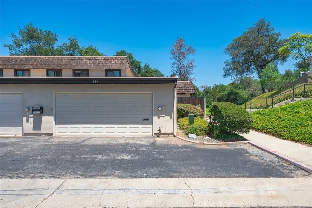 664 Driftwood Lane