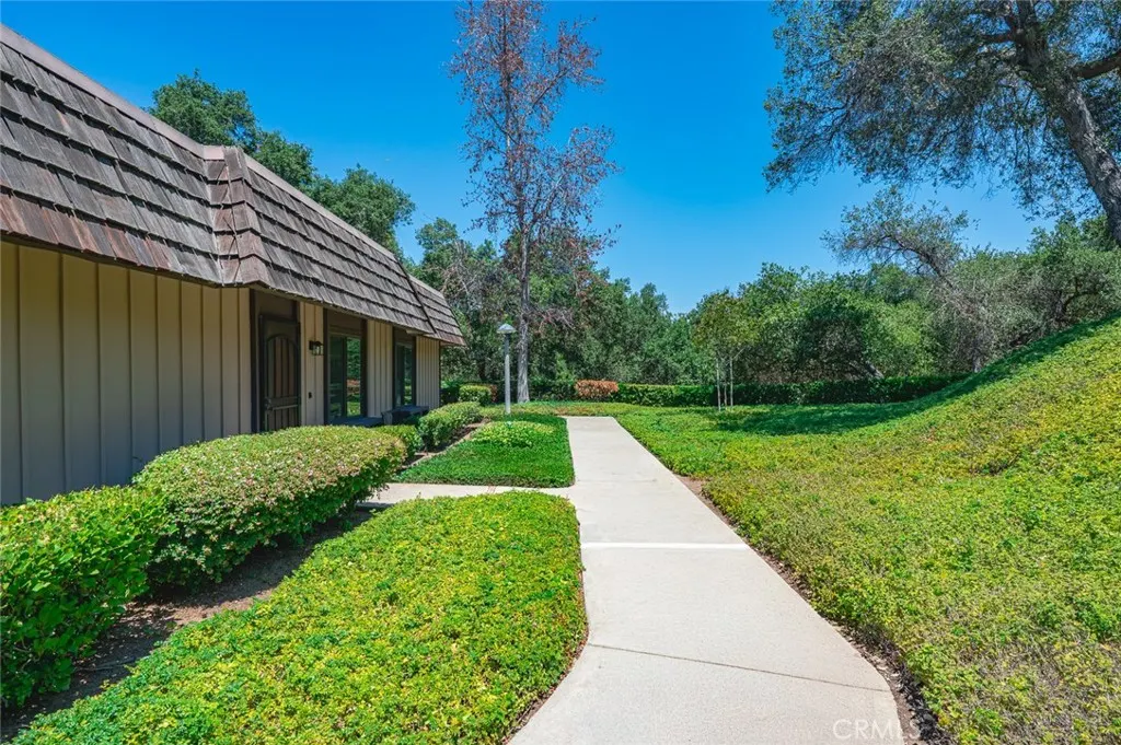 664 Driftwood Lane