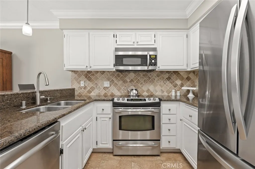 664 Driftwood Lane