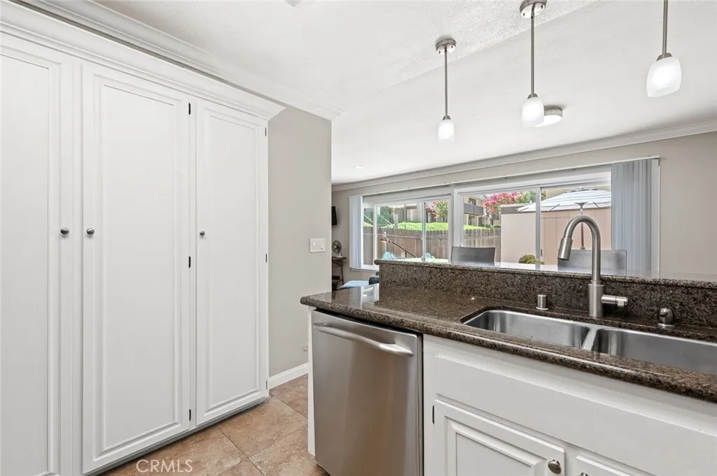 664 Driftwood Lane