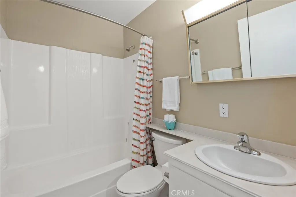 664 Driftwood Lane