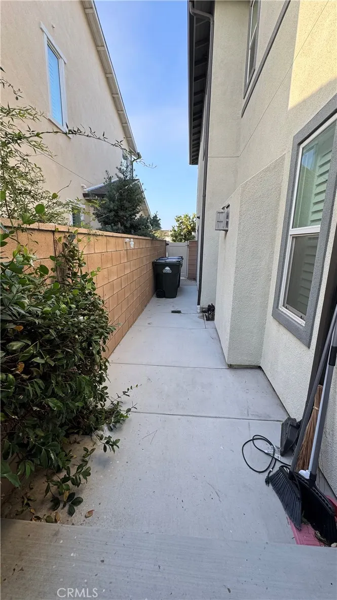 2621 E Clara Lane