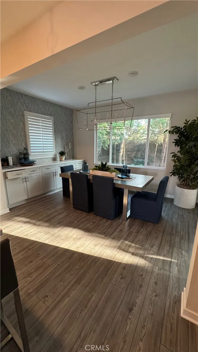 2621 E Clara Lane