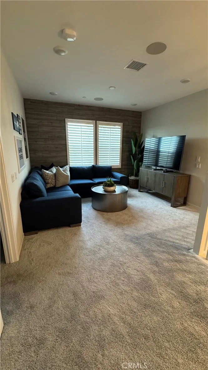 2621 E Clara Lane