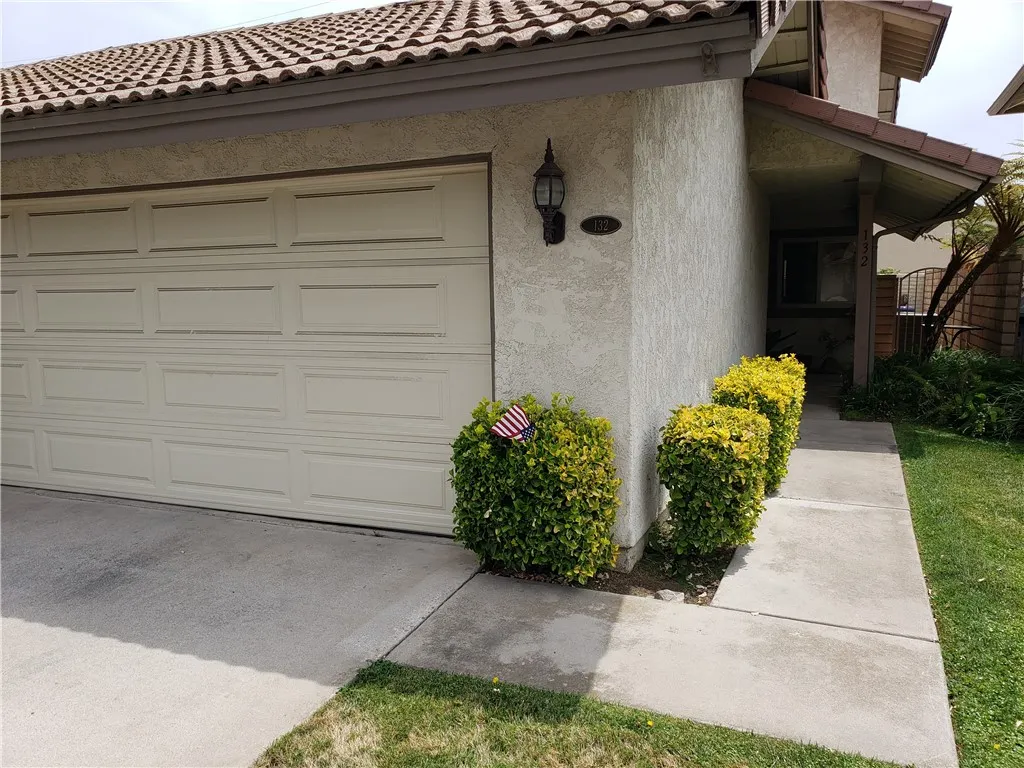 132 Oak Forest Circle
