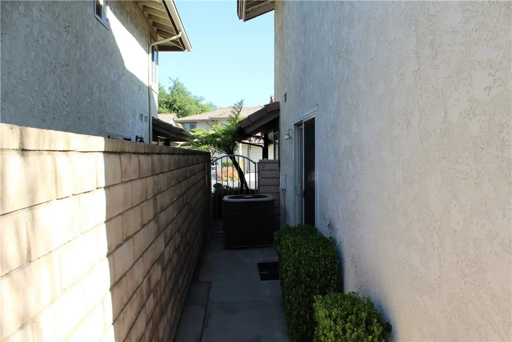 132 Oak Forest Circle