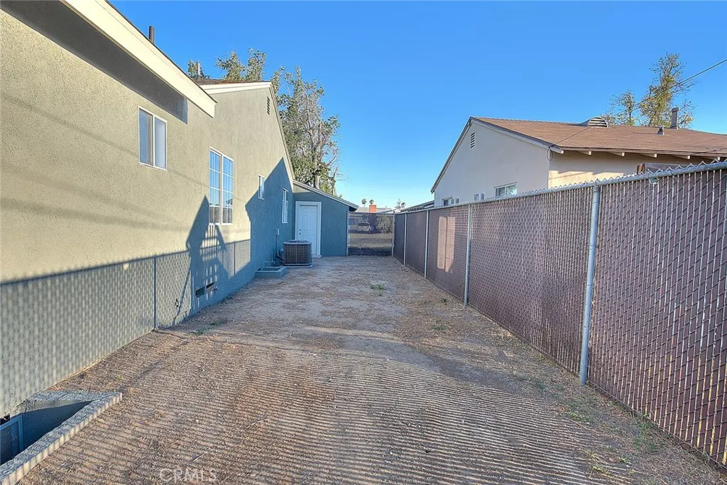 1025 Bonnie Brae Street