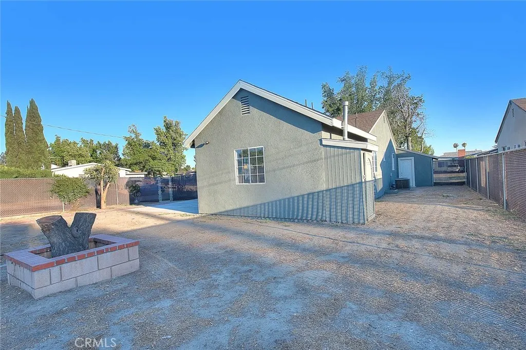 1025 Bonnie Brae Street