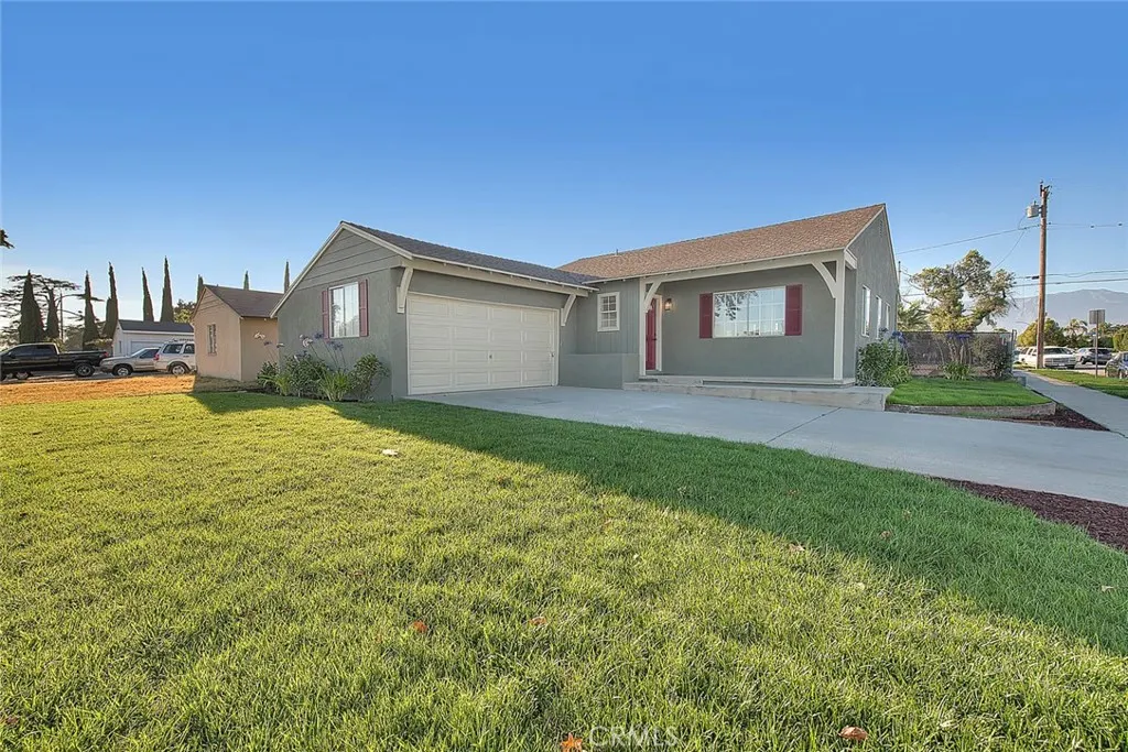 1025 Bonnie Brae Street