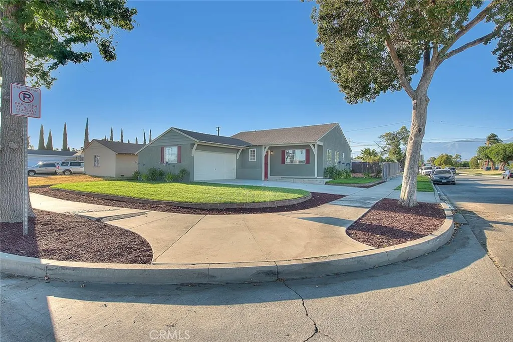 1025 Bonnie Brae Street