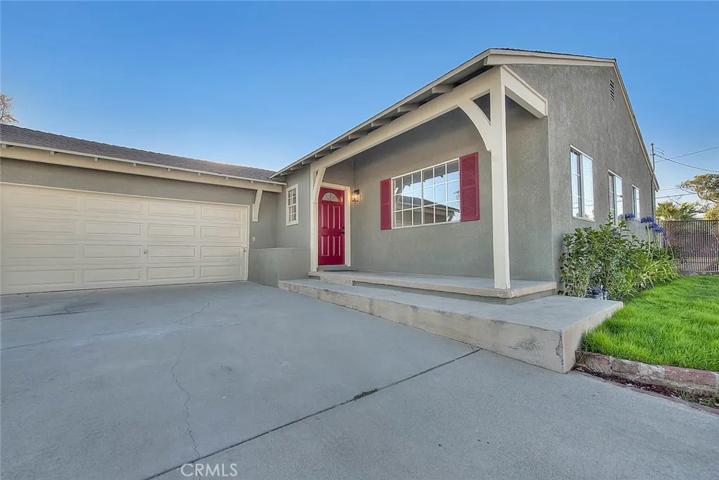 1025 Bonnie Brae Street