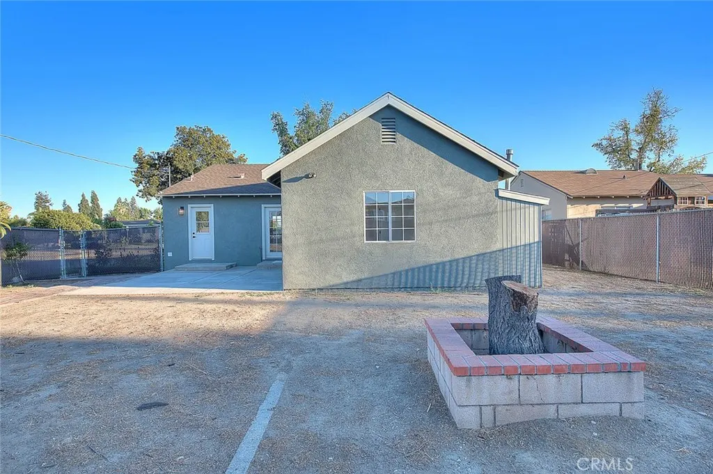 1025 Bonnie Brae Street