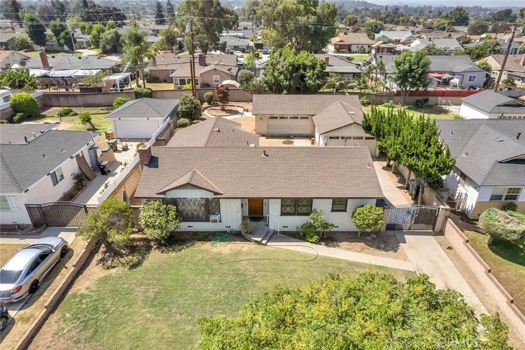 2106 E Cortez Street E