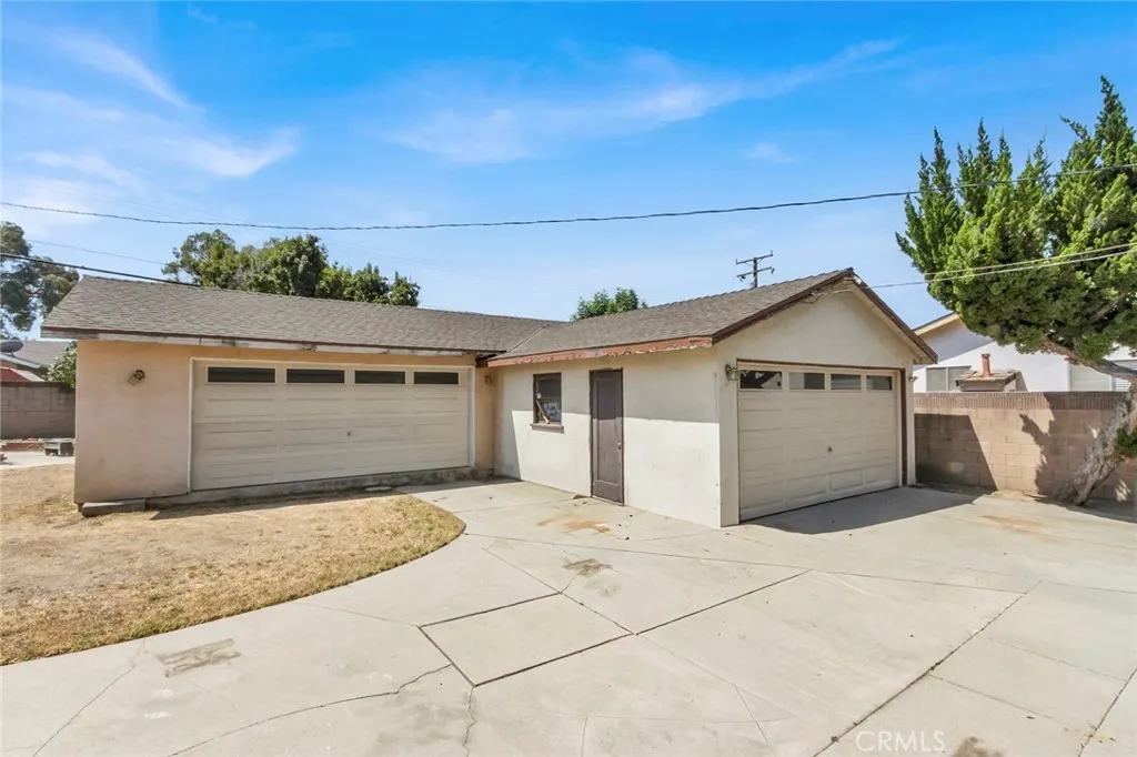 2106 E Cortez Street E