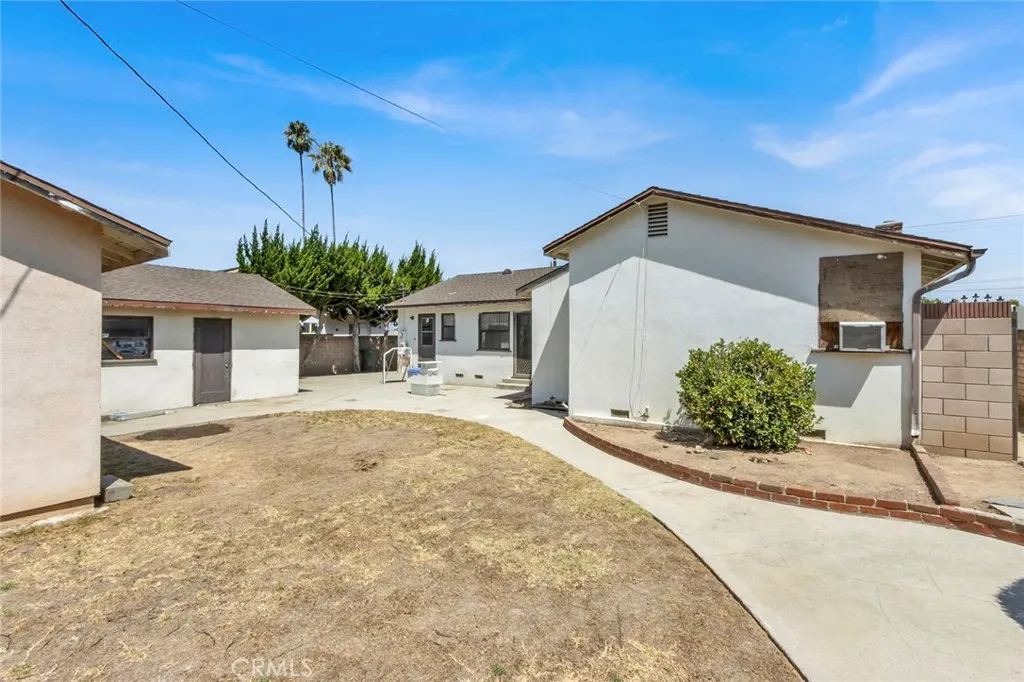 2106 E Cortez Street E