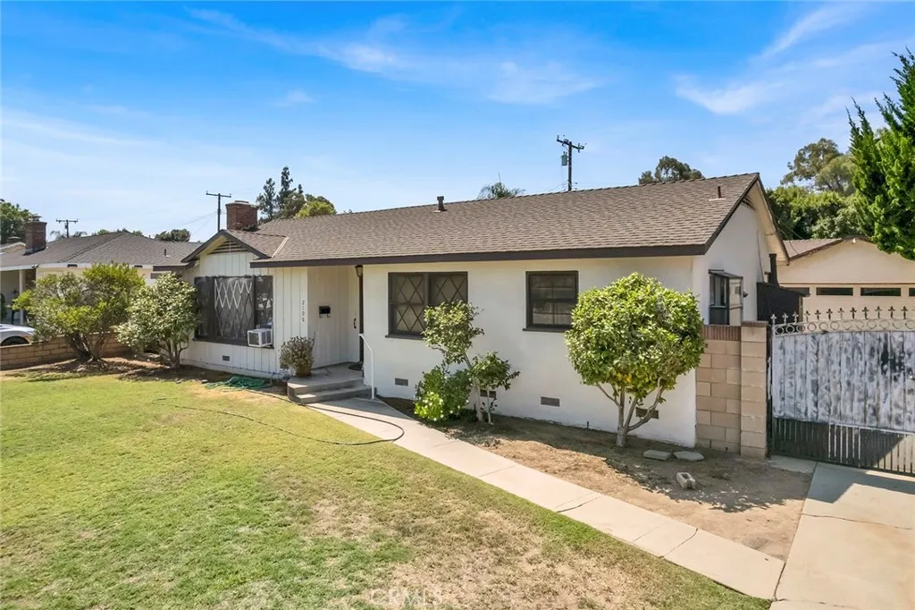 2106 E Cortez Street E