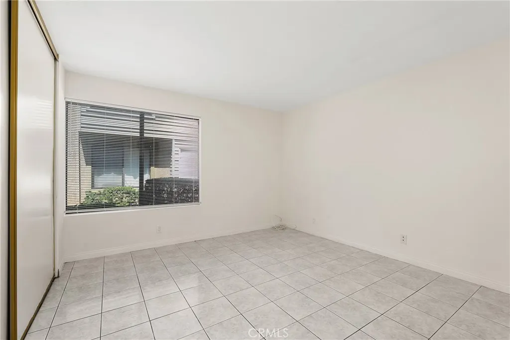 81 Carriage Way, #221