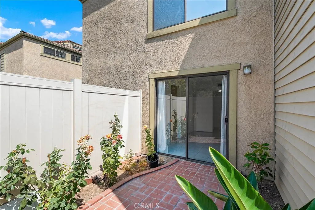 81 Carriage Way, #221