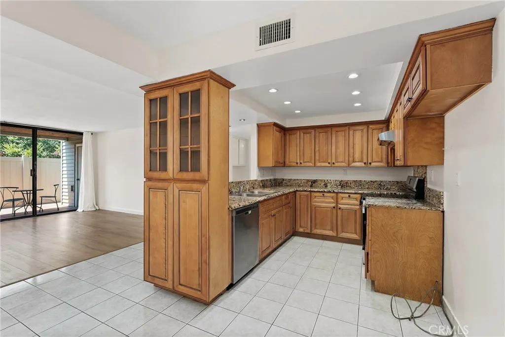81 Carriage Way, #221