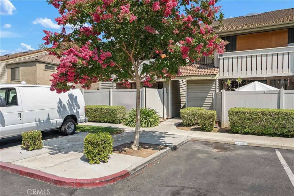81 Carriage Way, #221