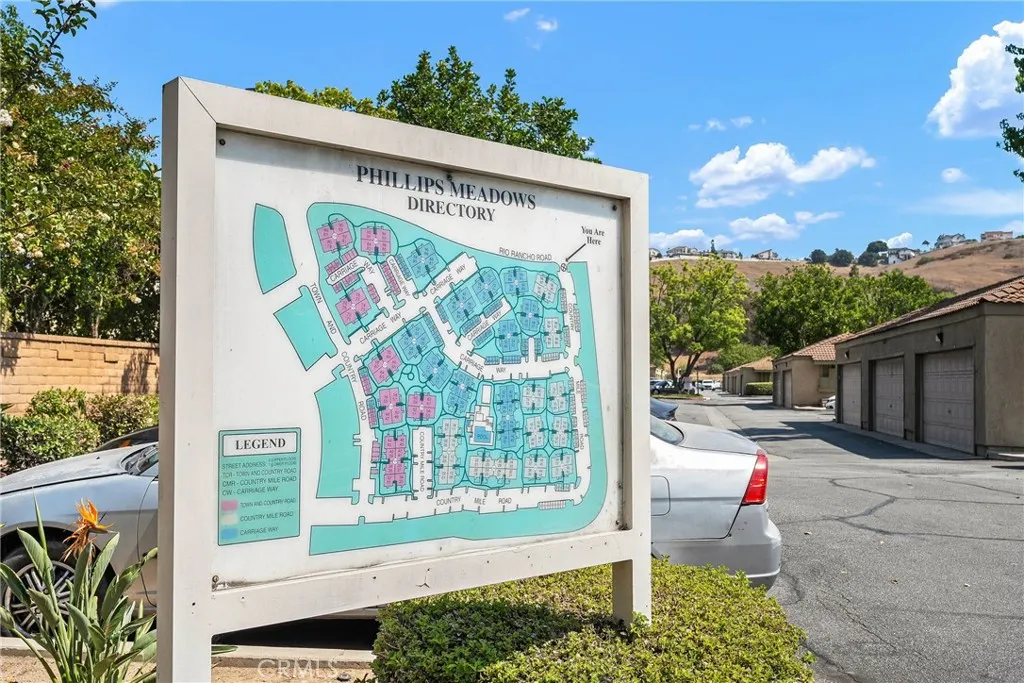 81 Carriage Way, #221