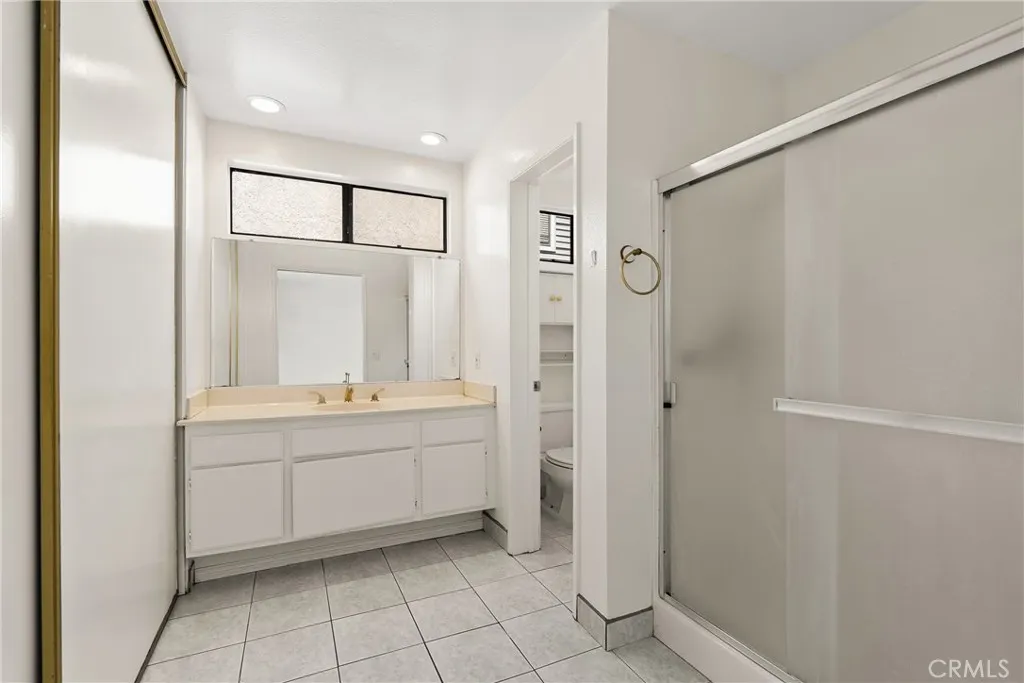81 Carriage Way, #221