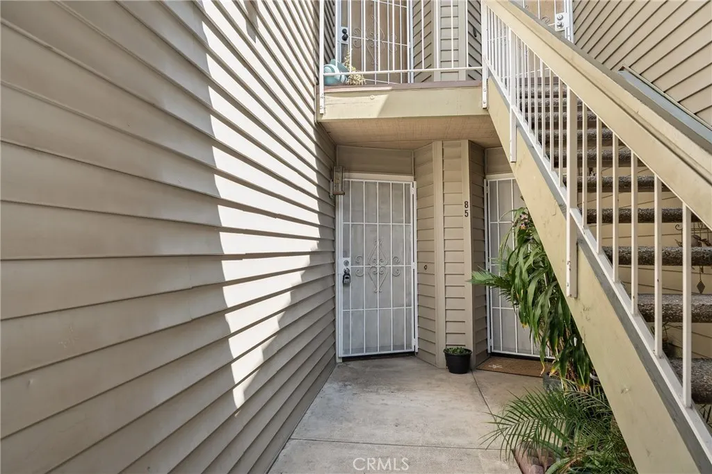 81 Carriage Way, #221