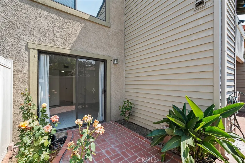 81 Carriage Way, #221