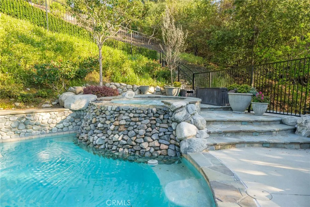 728 Beaverbrook Lane