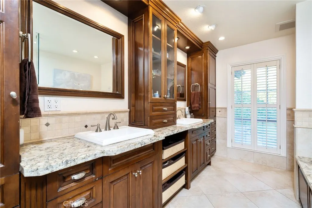 728 Beaverbrook Lane